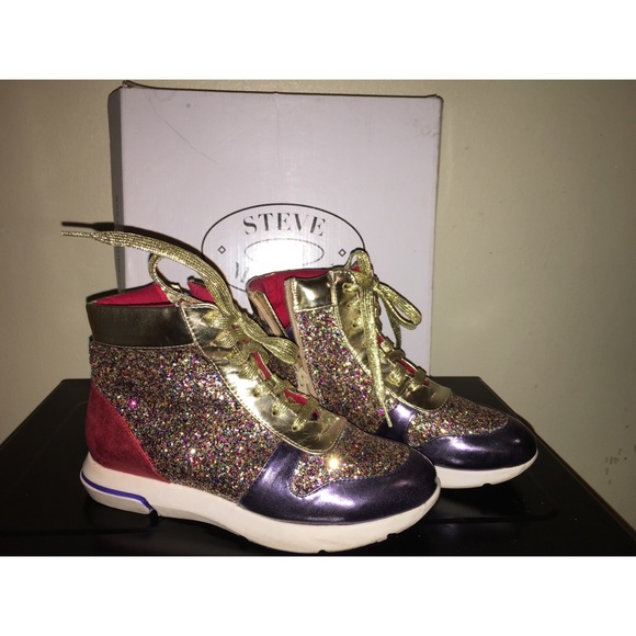 Steve Madden Sneaker - Picture 2 of 8